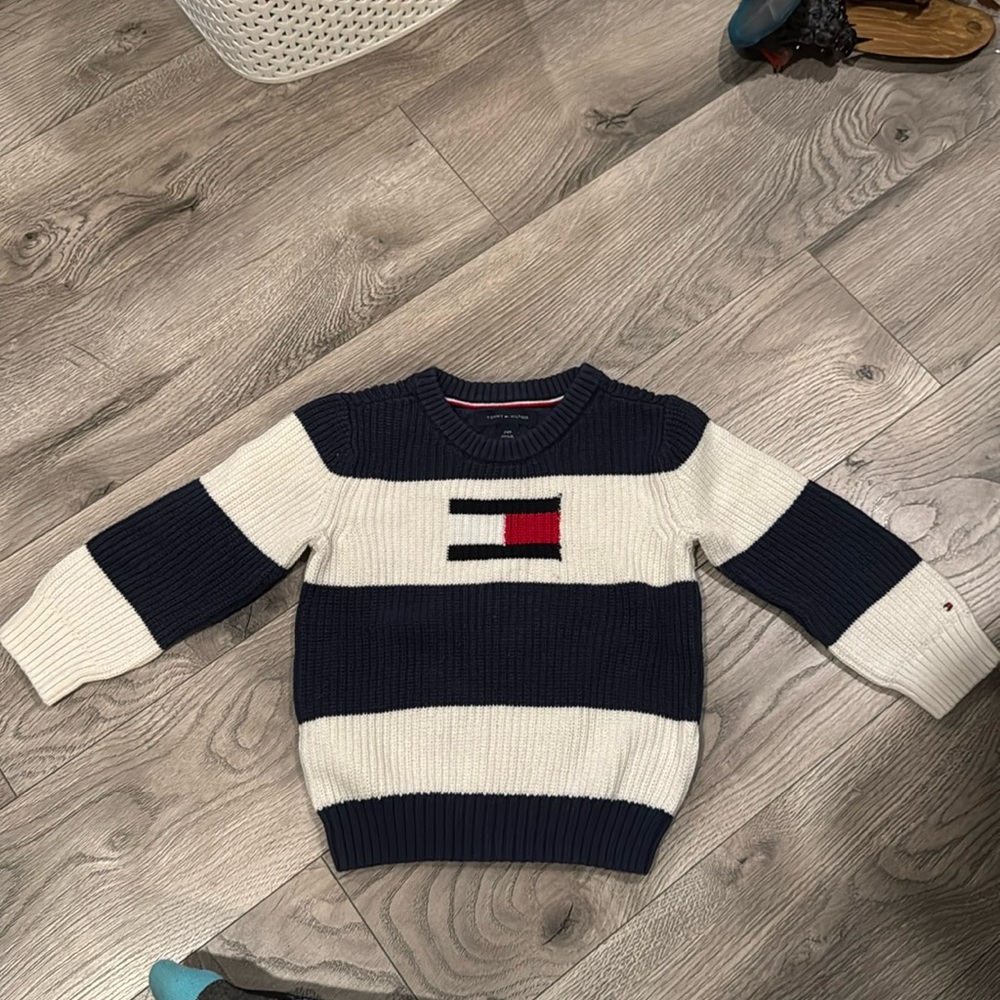 Tommy Hilfiger 24M Sweater